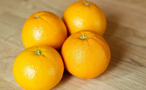 摸橘子手变红？被人工调色的橘子皮背后的食品安全问题